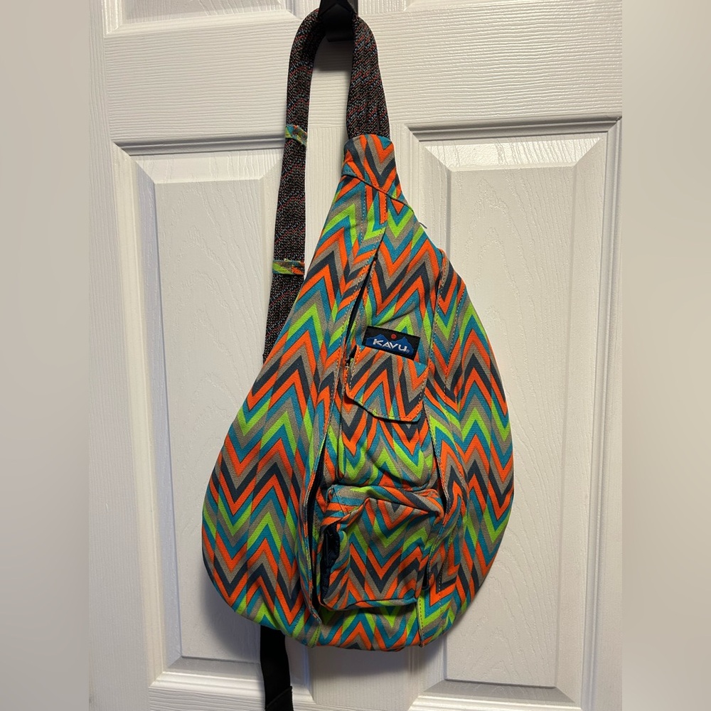 Kavu Men's Vibrant Zigzag Rope Sling Backpack - Orange, Green, Black